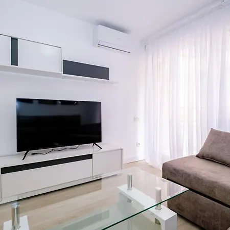 아파트 Monserrate Id176